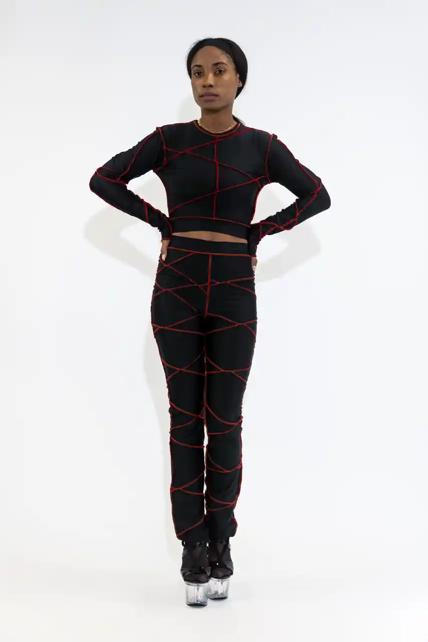 LEGGINGS LONGS ICONIQUES XB / PATCHWORK NOIR / COUTURES ROUGES