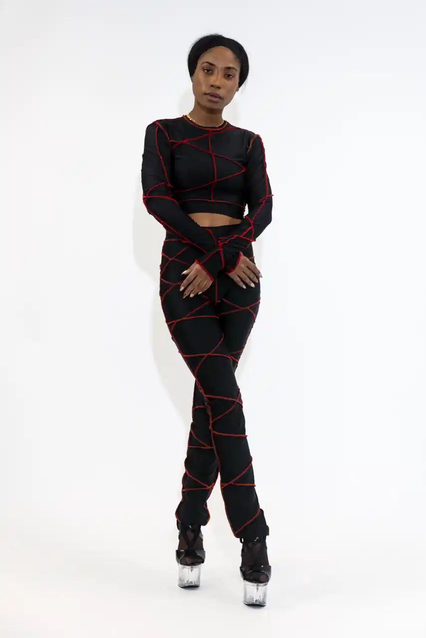 LEGGINGS LONGS ICONIQUES XB / PATCHWORK NOIR / COUTURES ROUGES