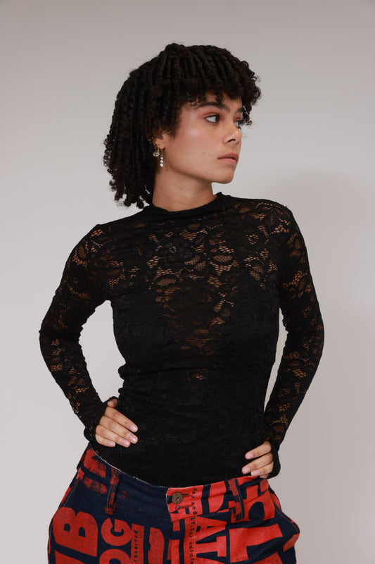 T-SHIRT MANCHES LONGUES EN DENTELLE / NOIR