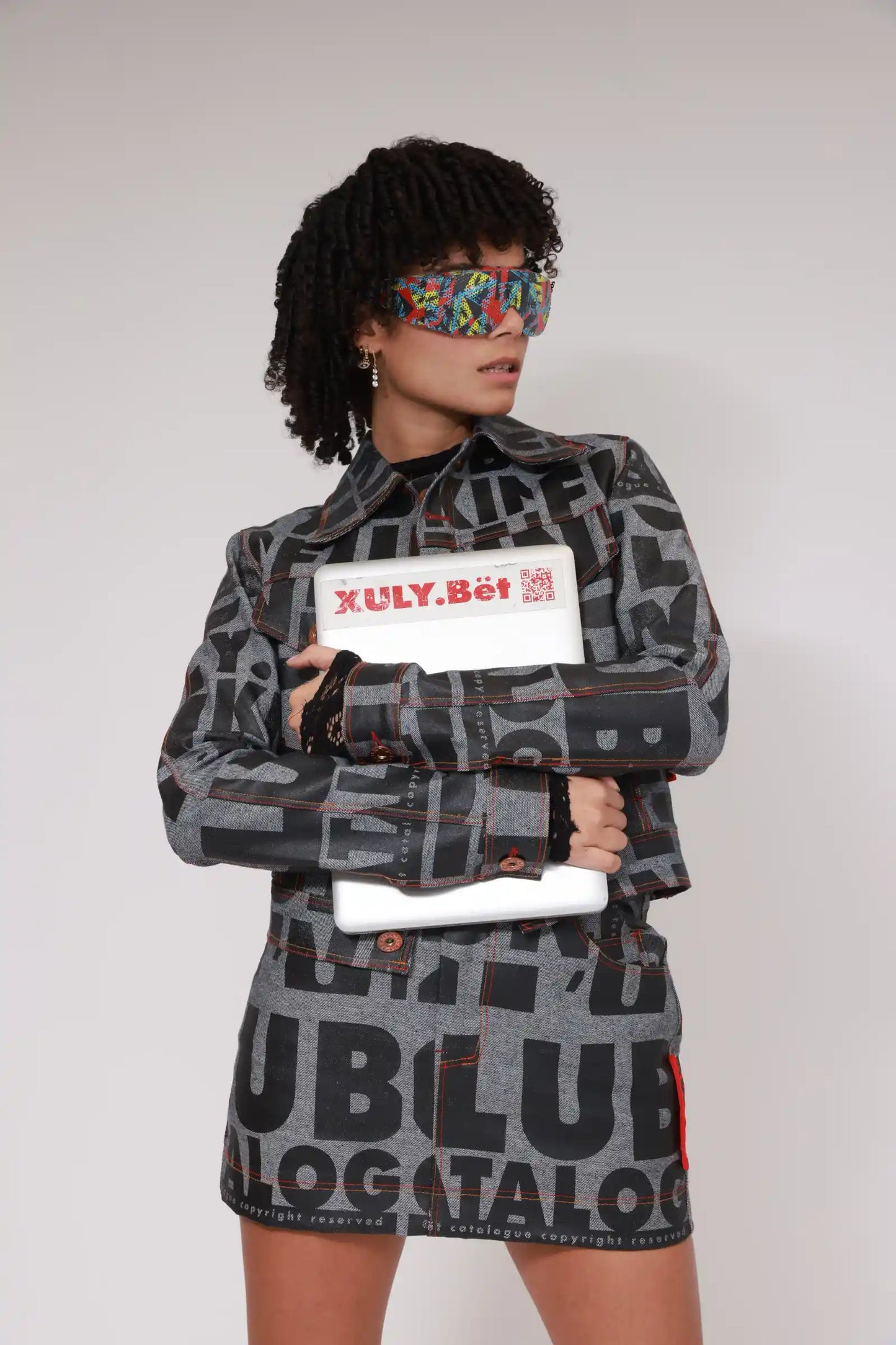 Jupe courte en jean XB FLAGPRINT / Brut