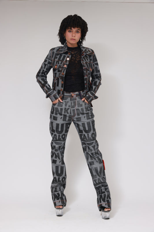 PANTALON SLIMMY EN DENIM IMPRIMÉ DRAPEAU XB / BRUT