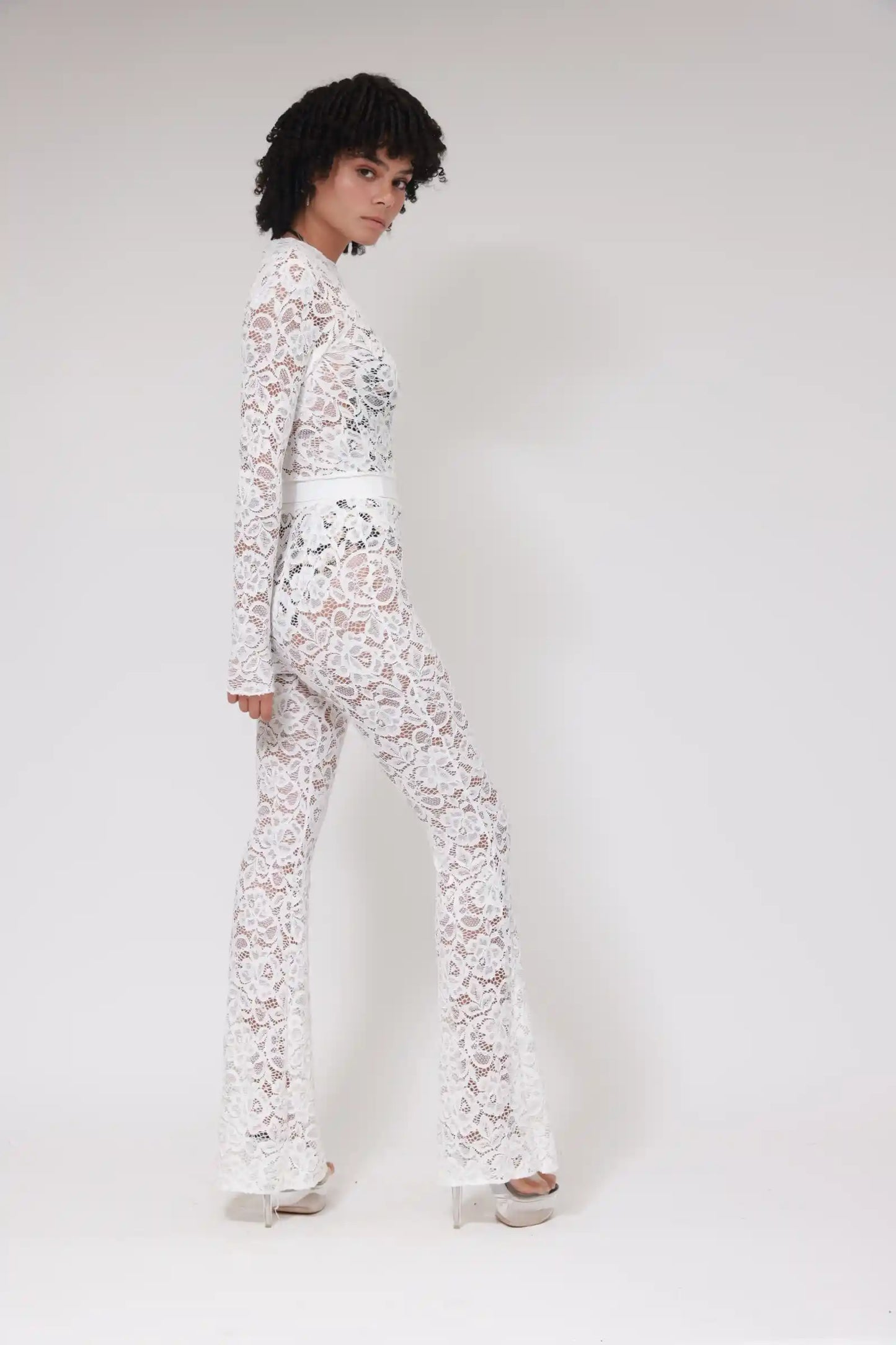 Croptop à manches longues en dentelle / Blanc