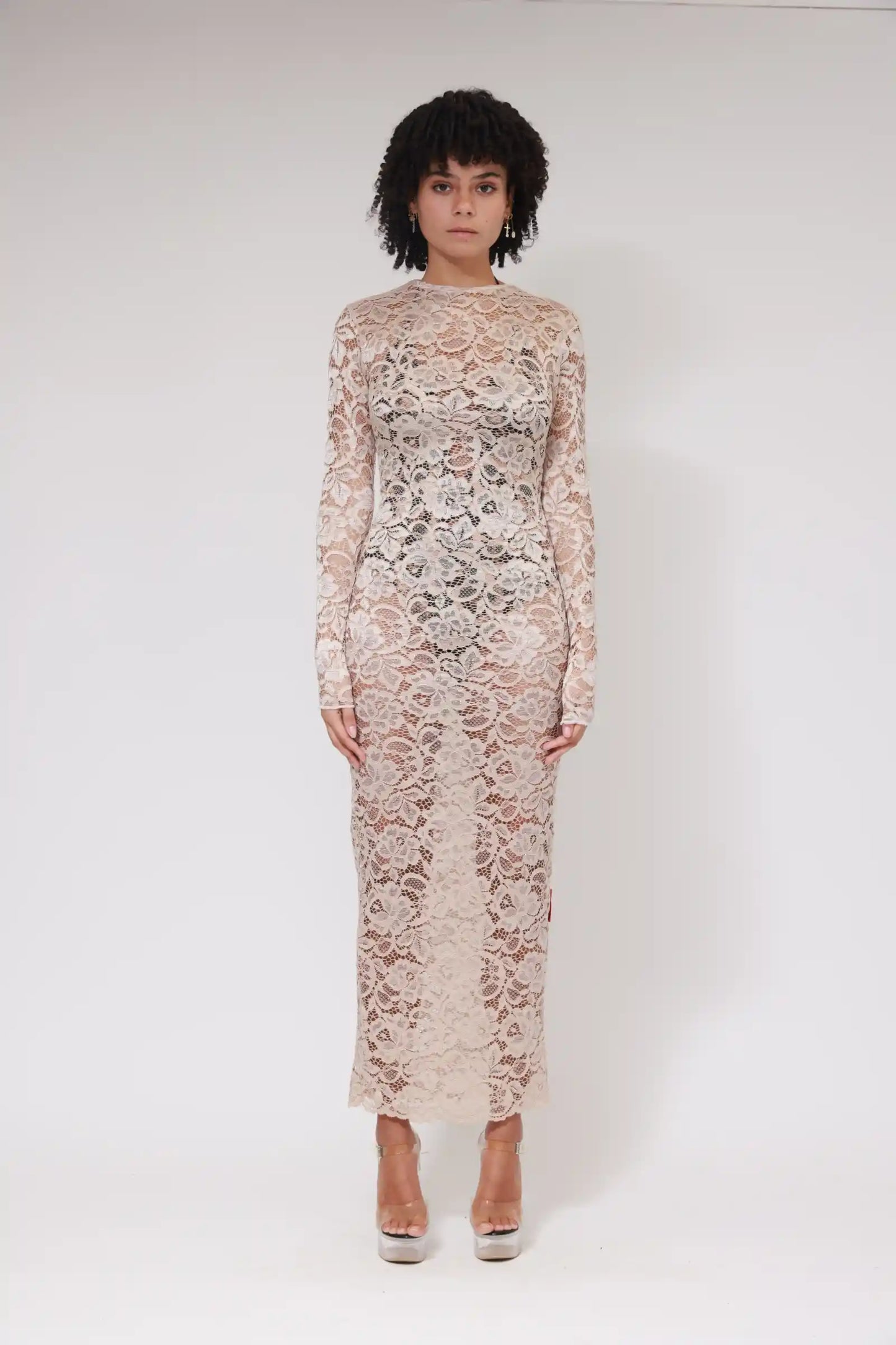 LACE LONG SLEEVES LONG DRESS / BEIGE