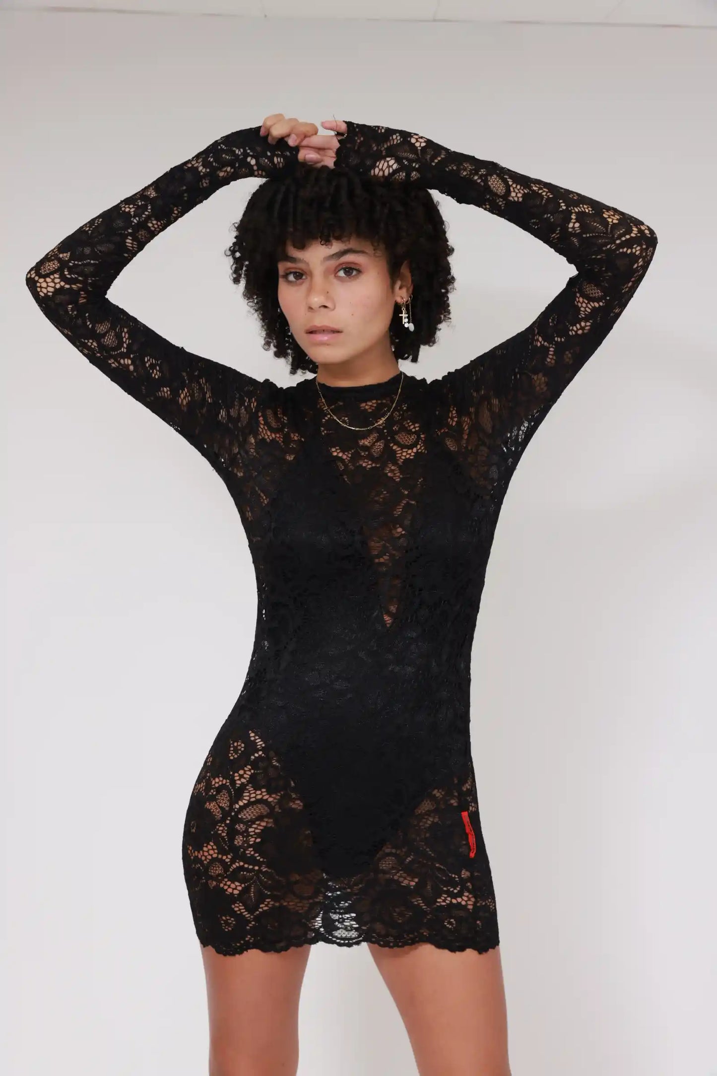 LACE LONG SLEEVES MINI DRESS / BLACK