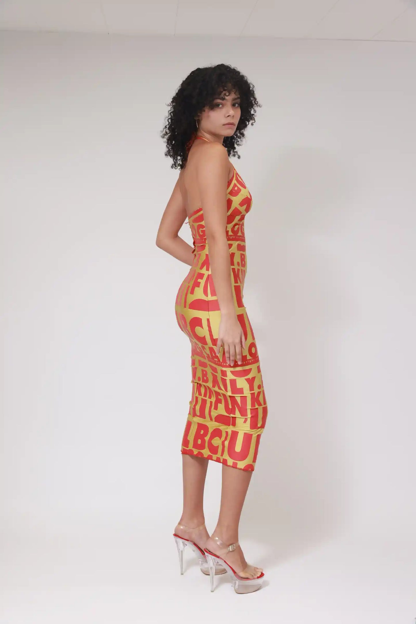 ROBE DOS NU IMPRIMÉ DRAPEAU XB / ROUGE SUR OR