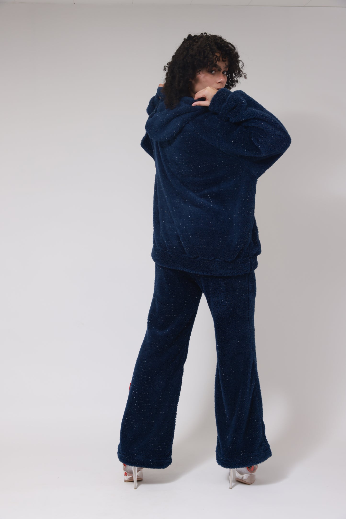 PANTALON FLAIRE EN POLAIRE PAILLETTE