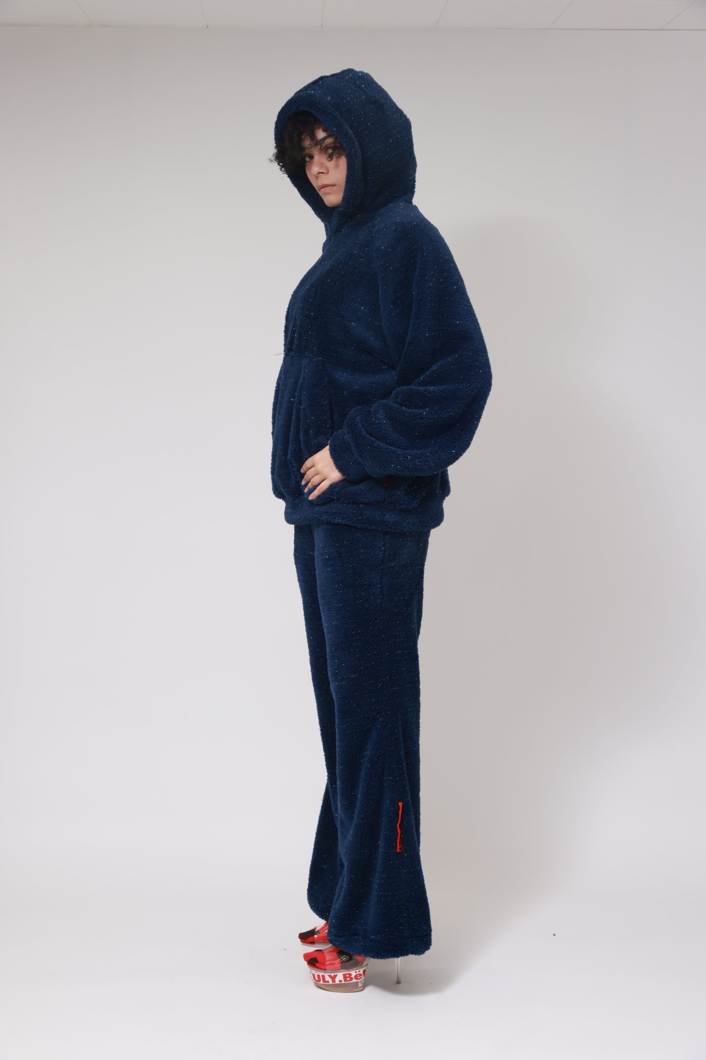 PANTALON FLAIRE EN POLAIRE PAILLETTE