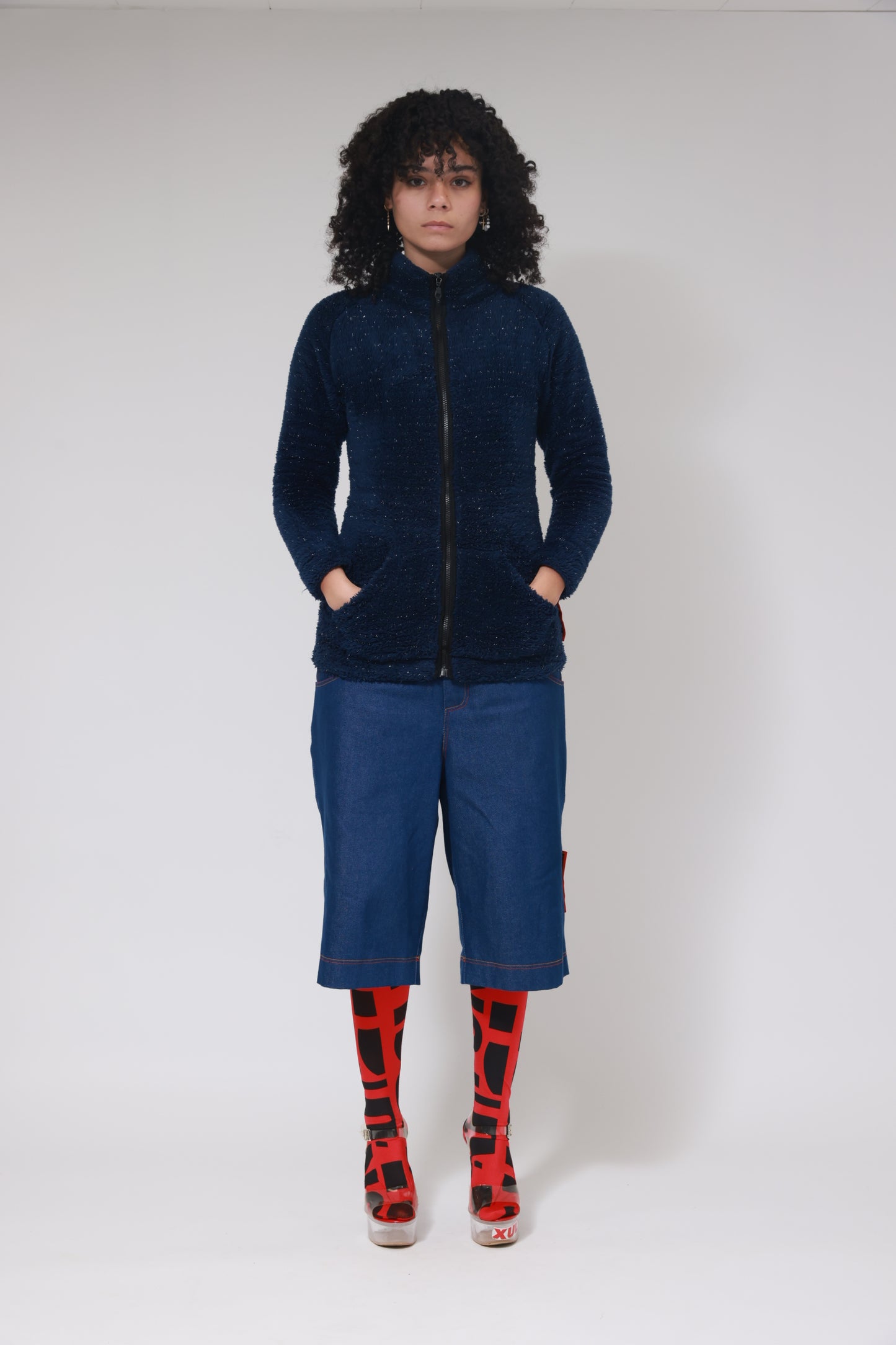 PANTALON COURT ET BAGGY EN DENIM XB