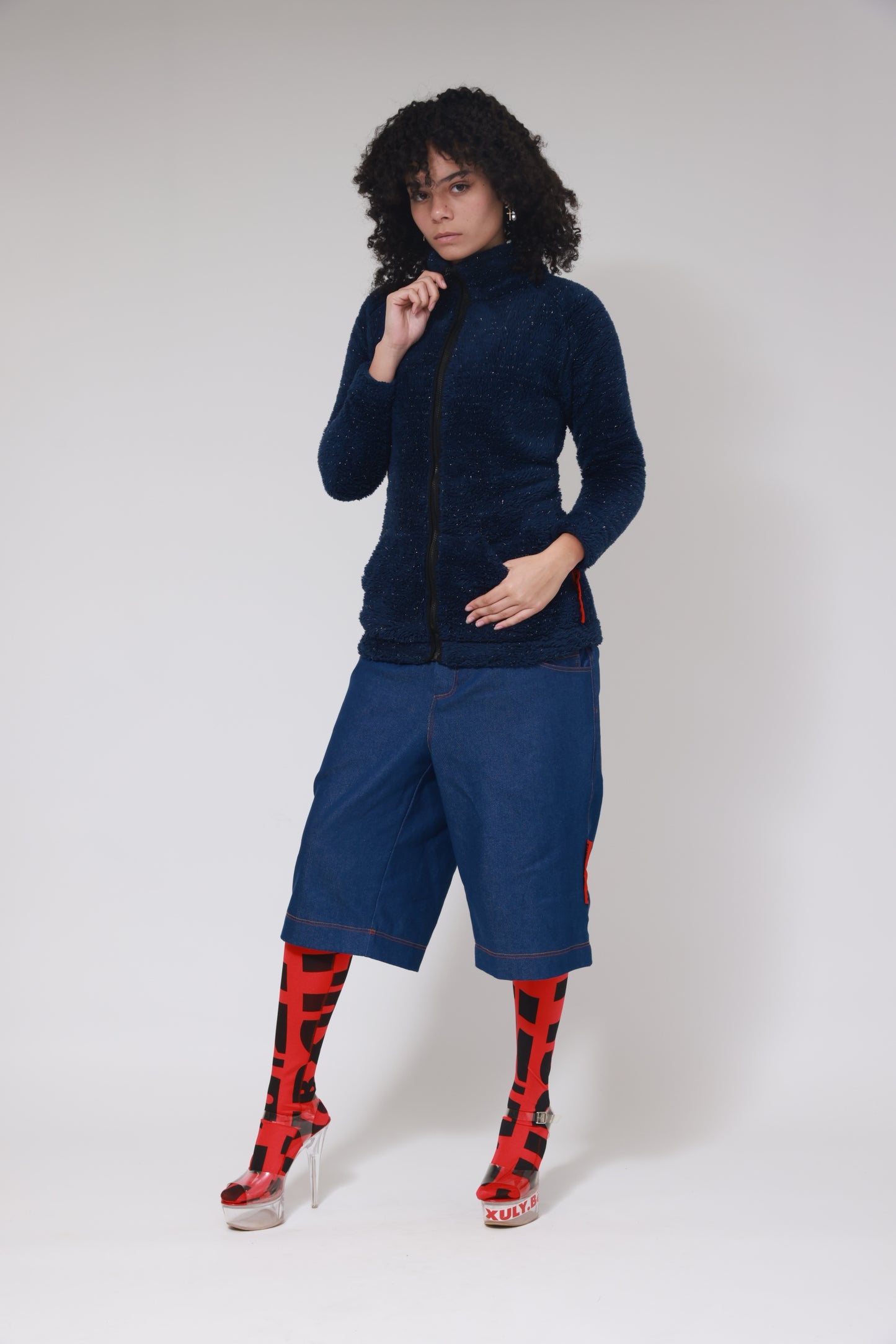 PANTALON COURT ET BAGGY EN DENIM XB