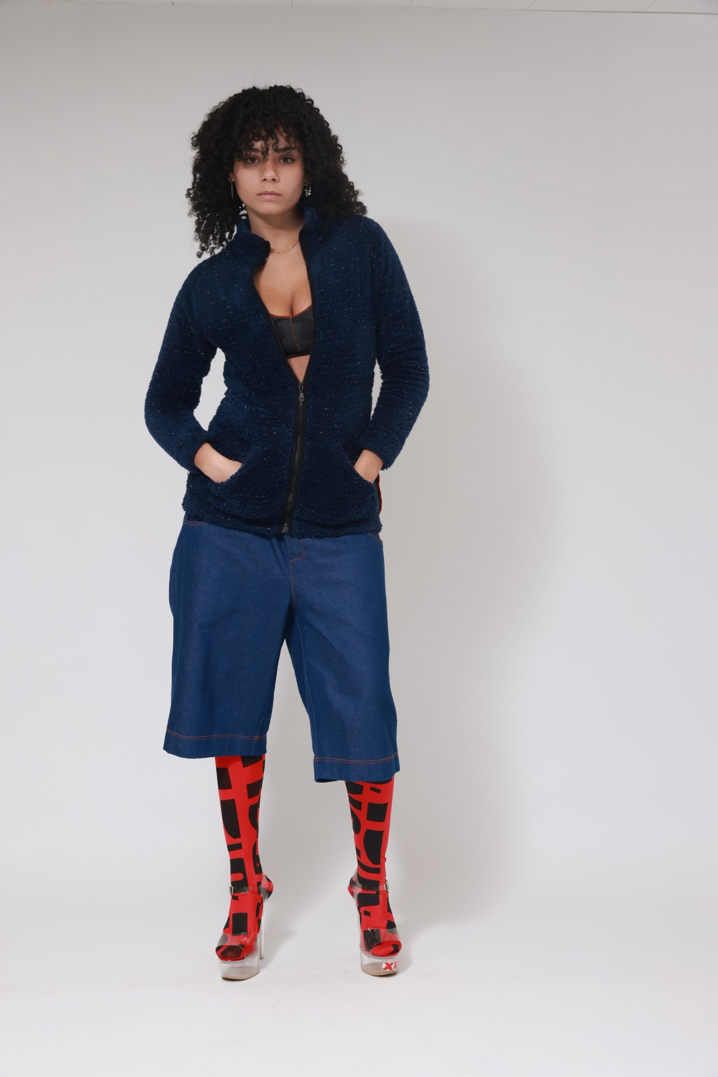 PANTALON COURT ET BAGGY EN DENIM XB