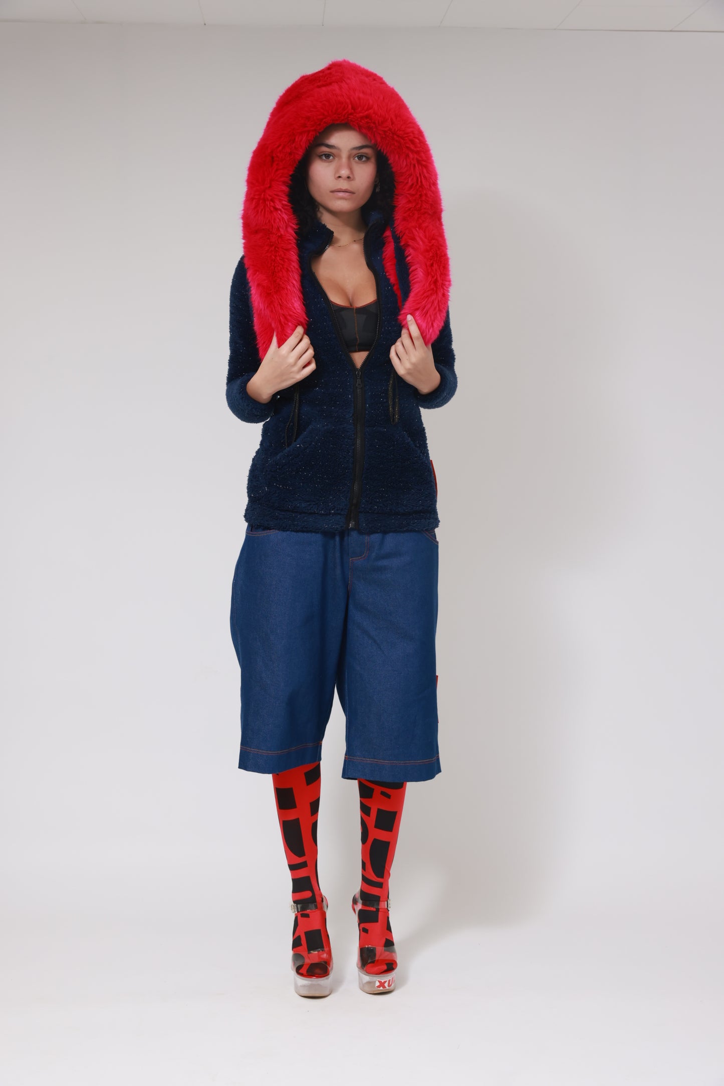 PANTALON COURT ET BAGGY EN DENIM XB