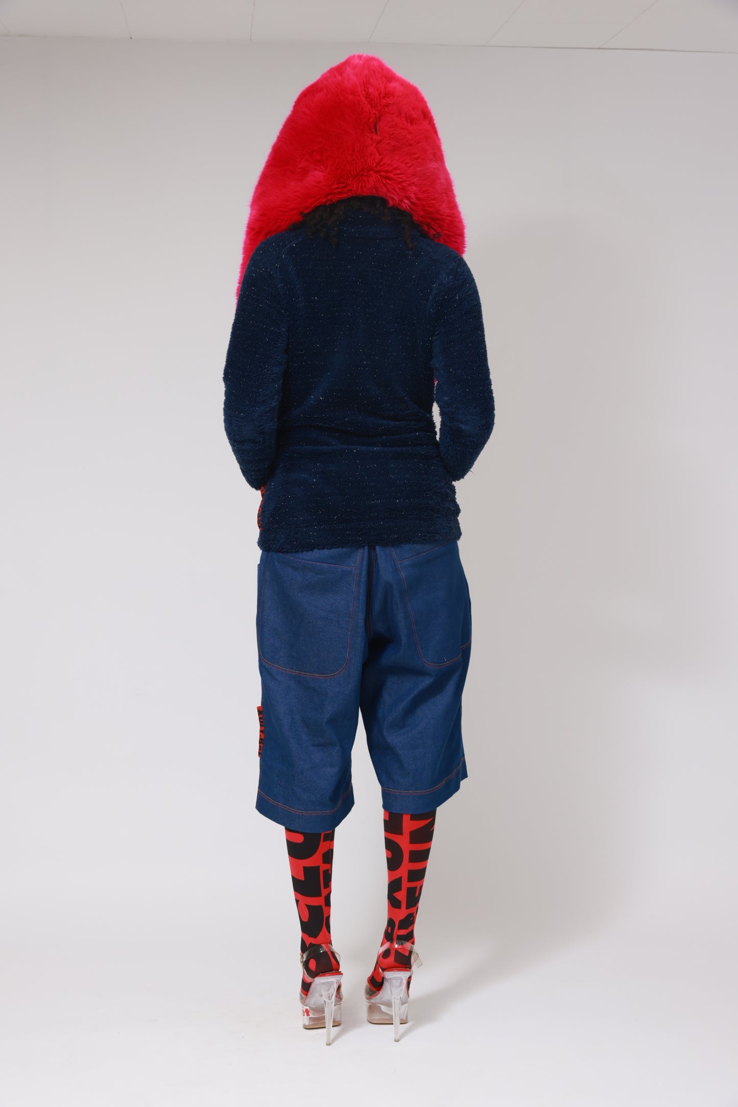 PANTALON COURT ET BAGGY EN DENIM XB