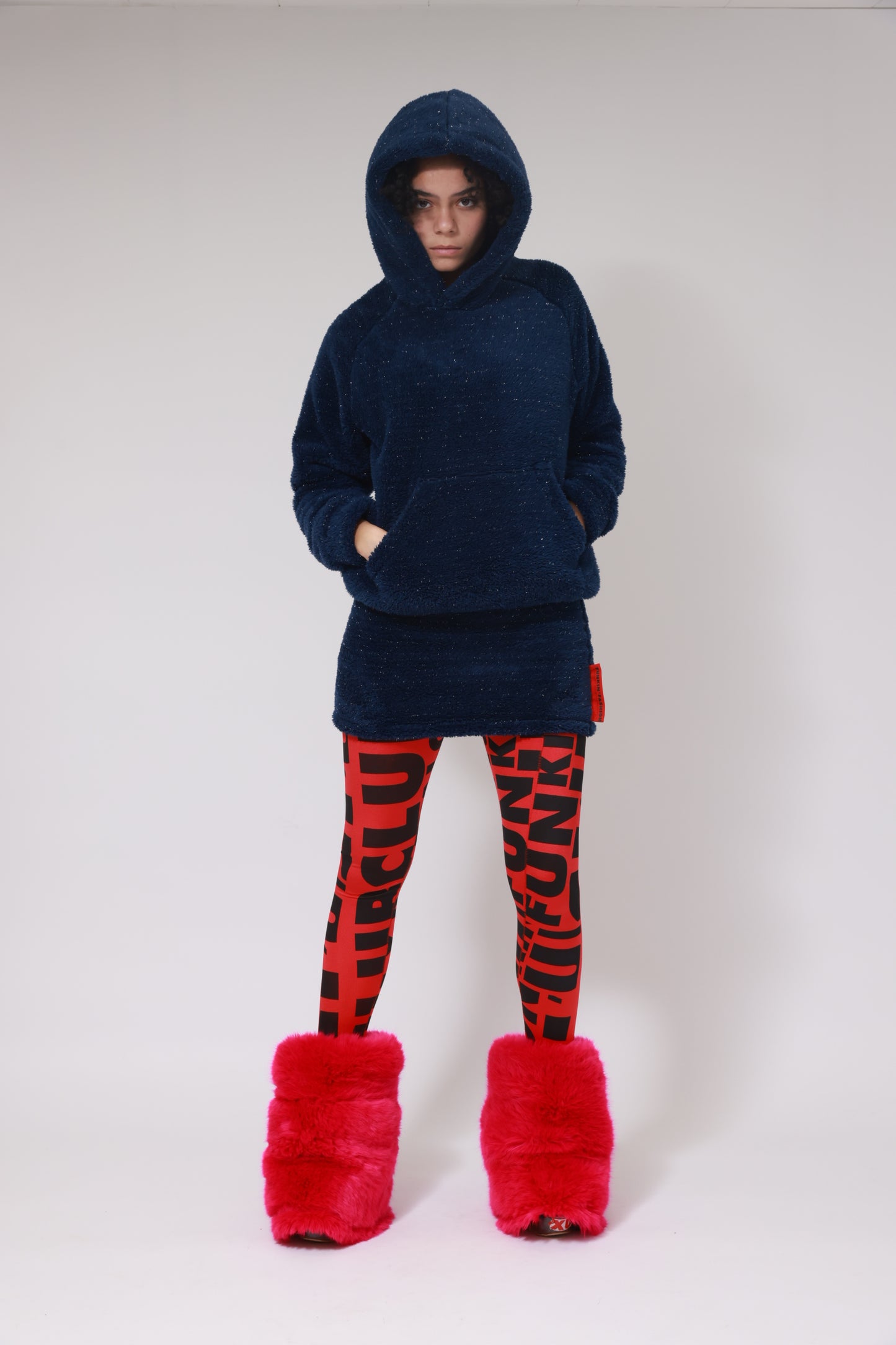 PETIT SWEAT À CAPUCHE EN POLAIRE PAILLETTE